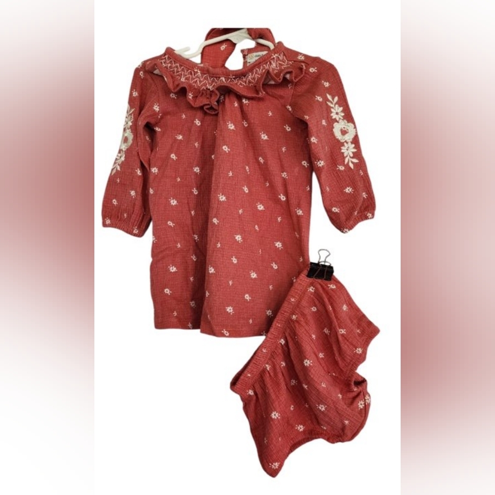 Daisy Fuentes 3 piece outfit 12mths